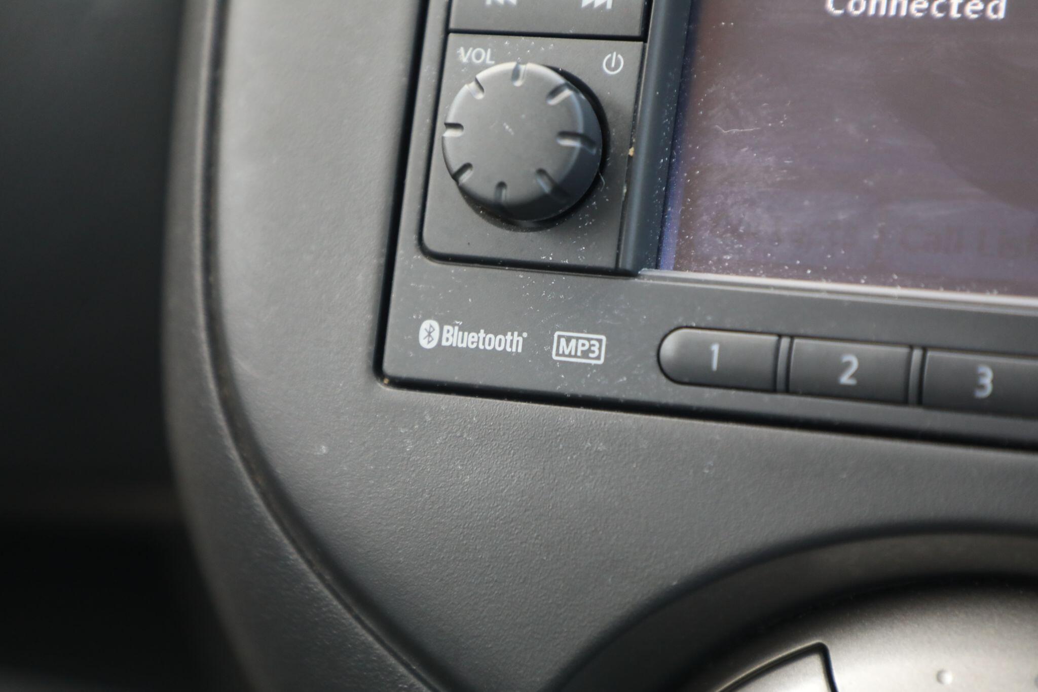 Large vehicle image